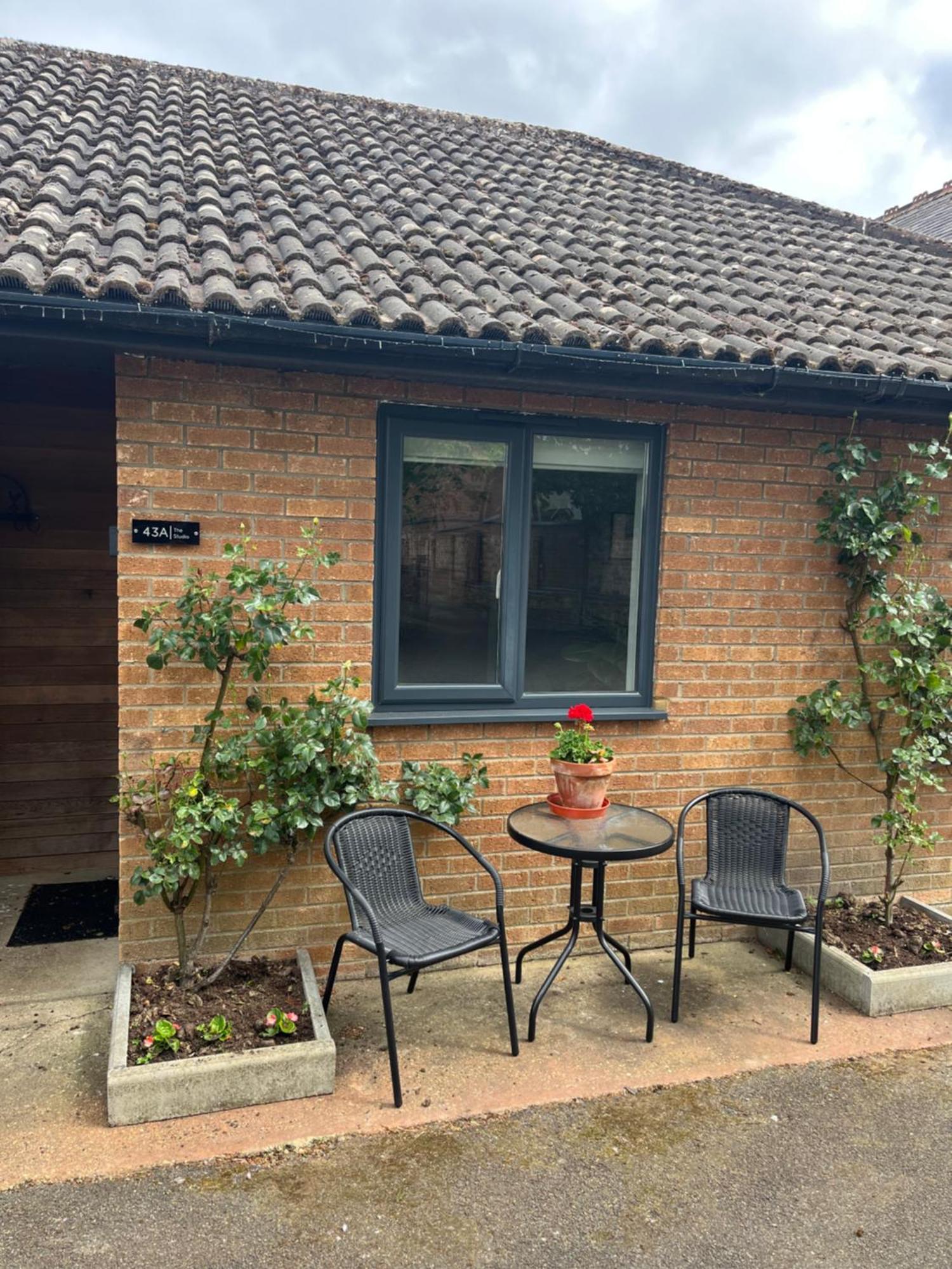 Spalding - Self Contained Studio Double - An Extra Single Bed Can Be Provided Exteriér fotografie
